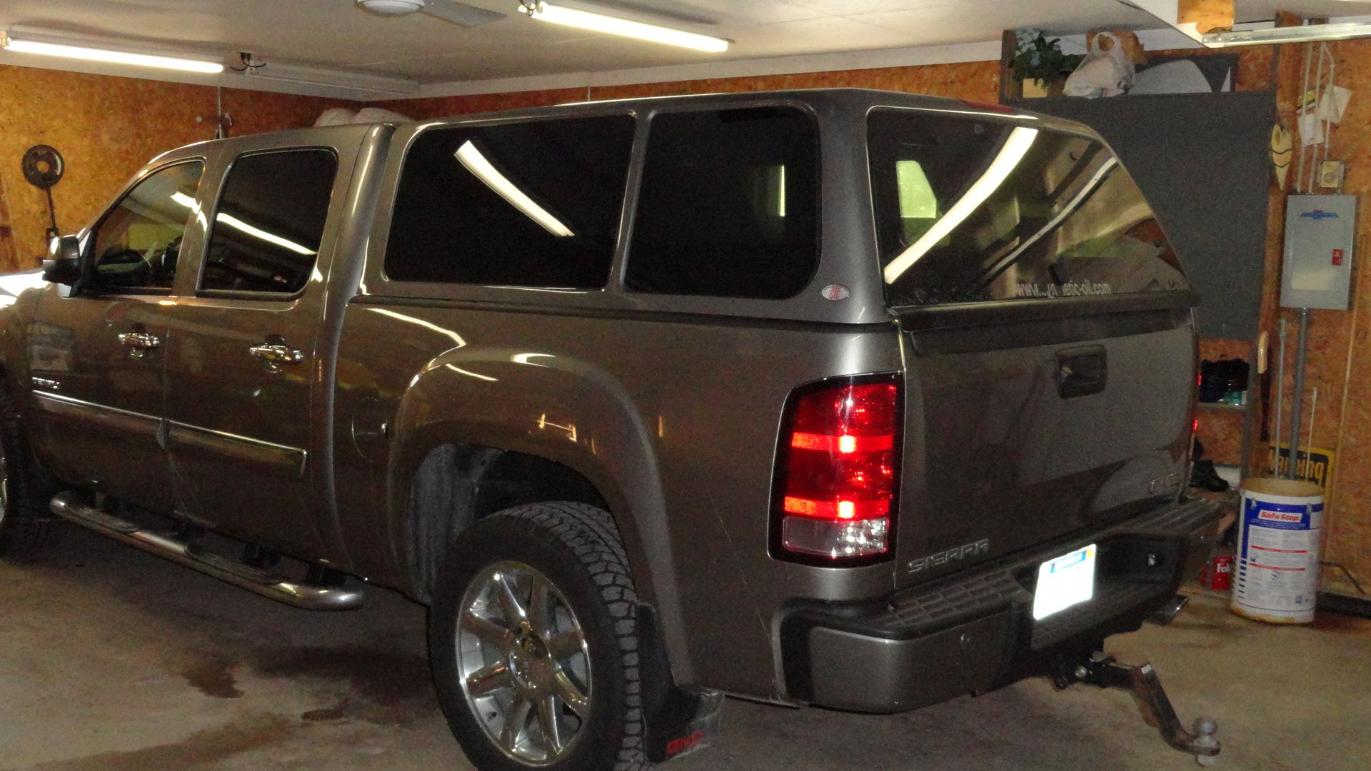 Chevy Silverado 1500 Bed Cap